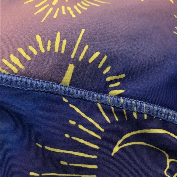 Victoria Sport 7/8 Celestial Star Noon Purple Leggings Size XS Whimsigoth - Picture 8 of 12